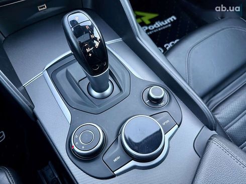 Alfa Romeo Giulia 2019 - фото 27