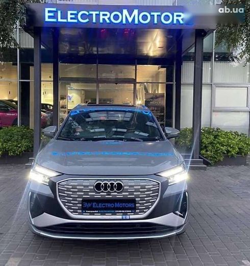 Audi Q4 e-tron 2025 - фото 3