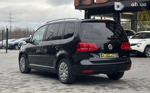Volkswagen Touran 2015 - фото 4