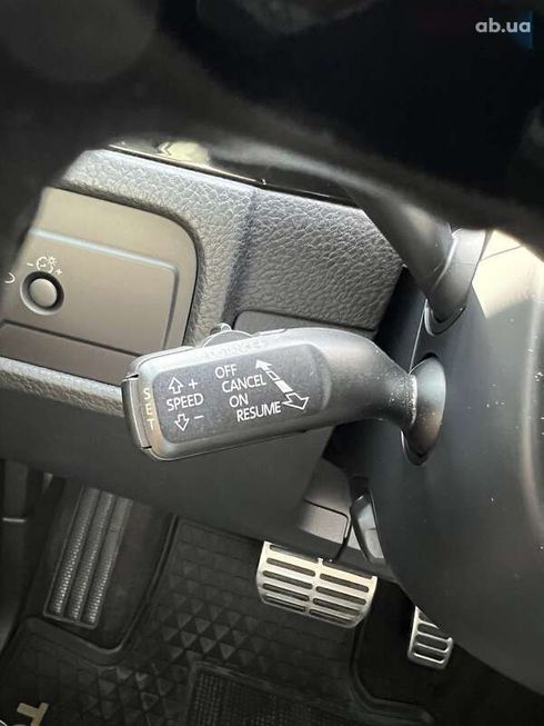 Volkswagen Touareg 2017 - фото 12