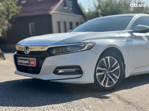 Honda Accord 2019 белый - фото 2