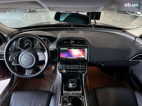 Jaguar XE 2016 - фото 17