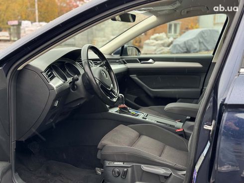 Volkswagen passat b8 2015 синий - фото 18