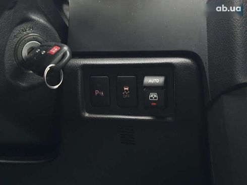 Toyota Sequoia 2017 - фото 30