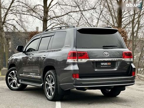 Toyota Land Cruiser 2020 - фото 9