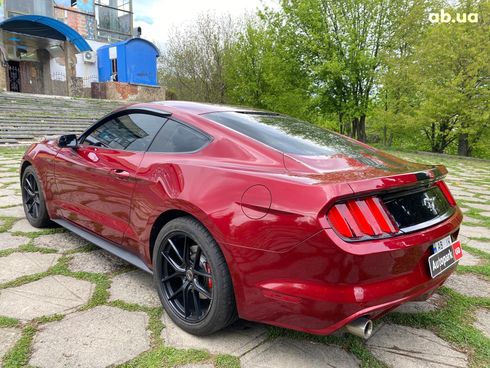 Ford Mustang 2016 красный - фото 6
