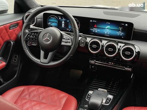 Mercedes-Benz CLA-Класс 2019 - фото 20