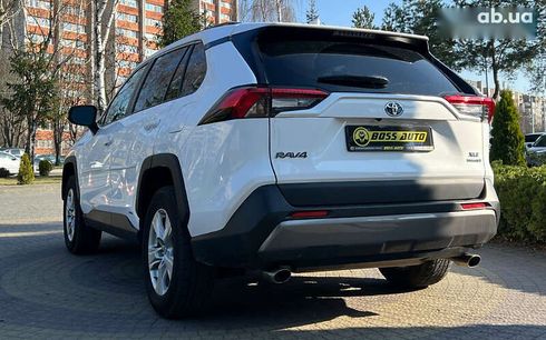 Toyota RAV4 2020 - фото 5