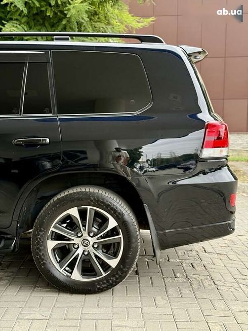 Toyota Land Cruiser 2020 - фото 20