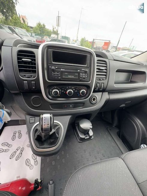 Renault Trafic 2020 - фото 22