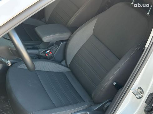 Skoda octavia a7 2019 белый - фото 11