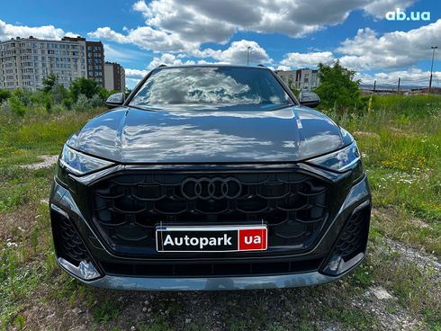 Audi Q8 2024 серый - фото 2