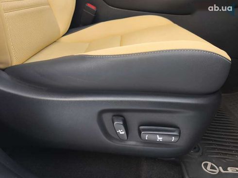 Lexus NX 2019 - фото 18