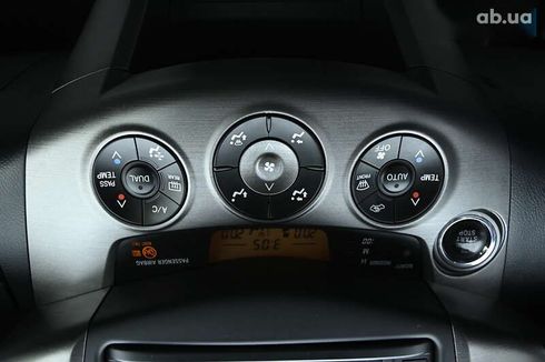 Toyota RAV4 2012 - фото 21