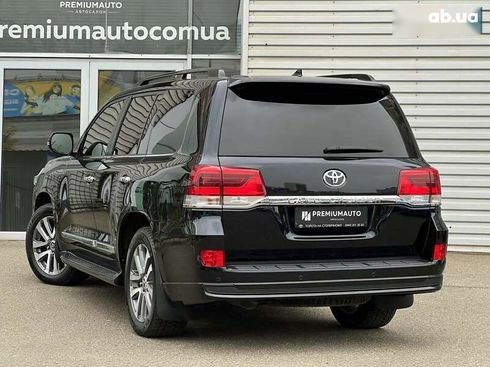 Toyota Land Cruiser 2019 - фото 9