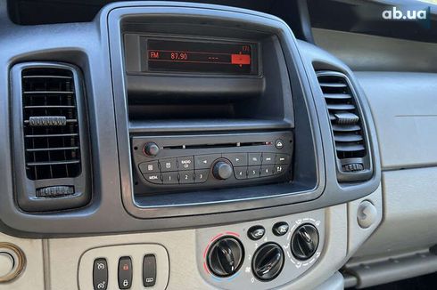Opel Vivaro 2013 - фото 16