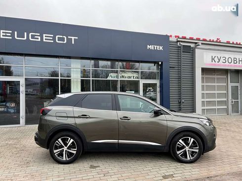 Peugeot 3008 2018 - фото 9