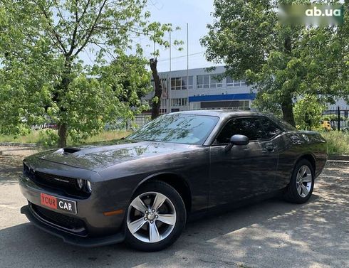 Dodge Challenger 2020 - фото 7