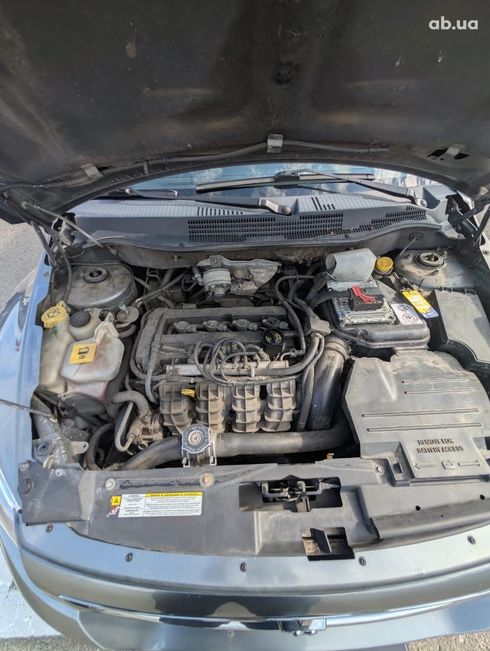 Dodge Caliber 2011 серебристый - фото 8