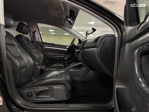 Volkswagen Golf 2005 черный - фото 7