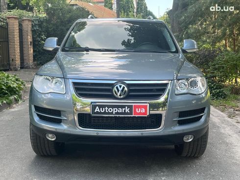 Volkswagen Touareg 2007 серый - фото 3