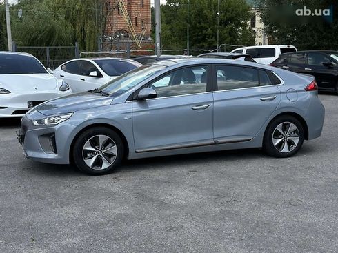 Hyundai Ioniq 2017 - фото 14