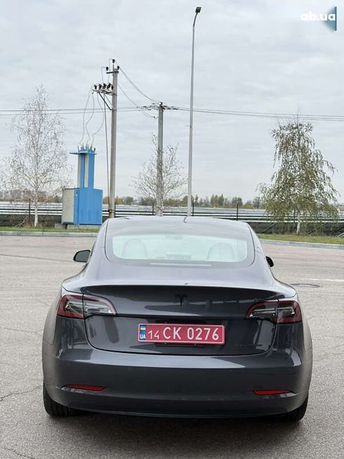 Tesla Model 3 2021 - фото 8