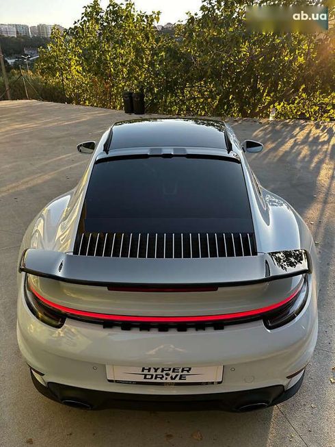 Porsche 911 2020 - фото 8