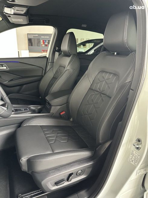 Nissan Qashqai 2025 белый - фото 11