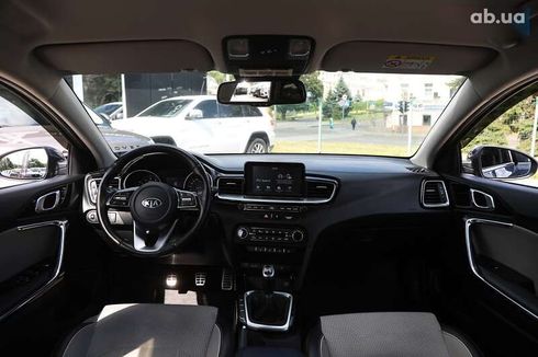 Kia Cee'd 2019 - фото 12