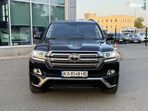 Toyota Land Cruiser 2017 - фото 2