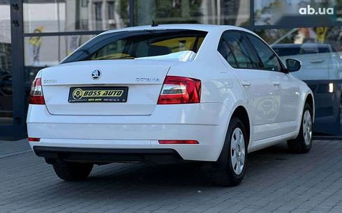 Skoda Octavia 2019 - фото 6