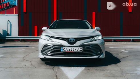 Toyota Camry 2019 - фото 4