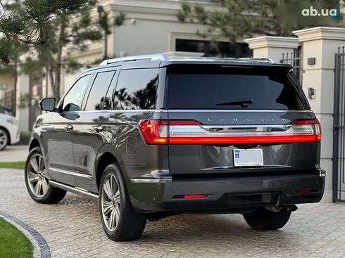 Lincoln Navigator 2018 - фото 10