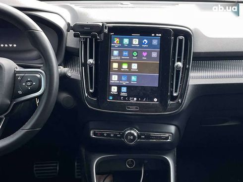 Volvo XC40 2021 - фото 18