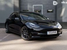 Продаж вживаних Tesla Model 3 в Київській області - купити на Автобазарі