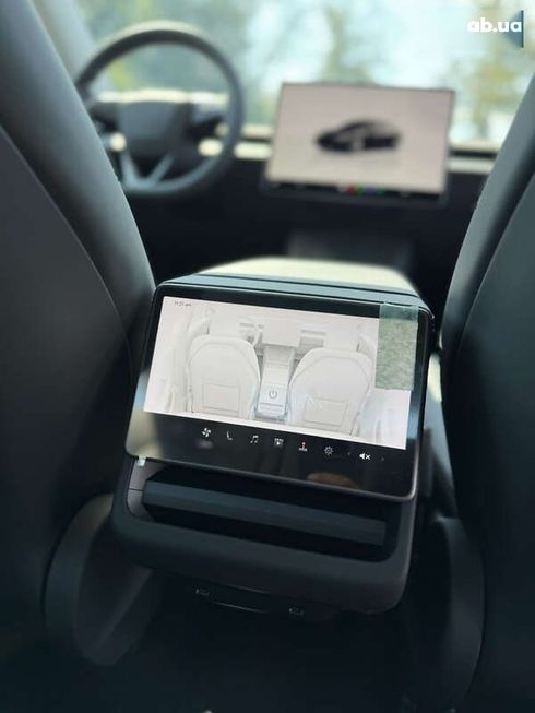 Tesla Model 3 2024 - фото 30