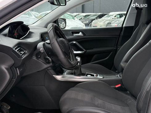 Peugeot 308 2018 серый - фото 15