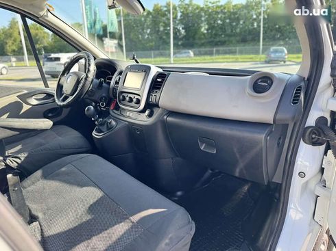 Renault Trafic 2016 - фото 22
