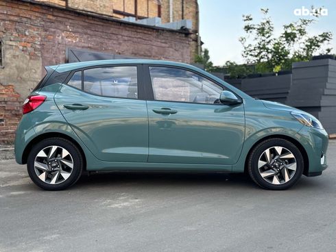 Hyundai i10 2024 зеленый - фото 12