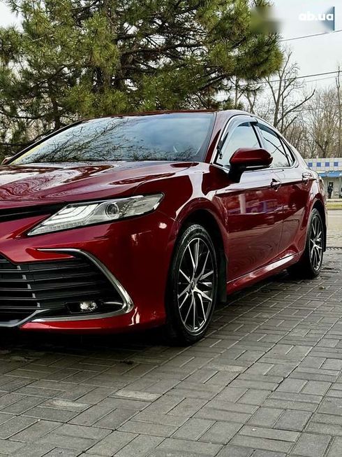 Toyota Camry 2022 - фото 6