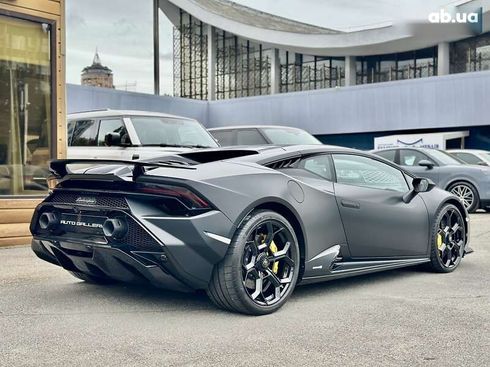 Lamborghini Huracan 2024 - фото 16