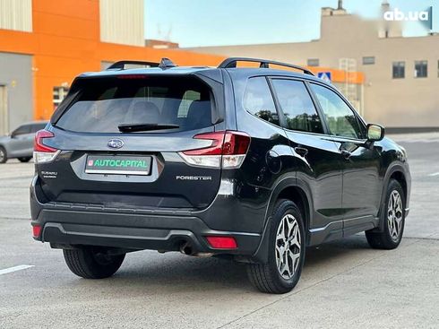 Subaru Forester 2019 - фото 8