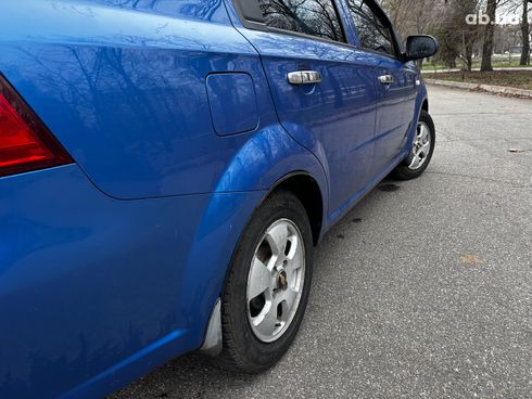 Chevrolet Aveo 2008 синий - фото 11