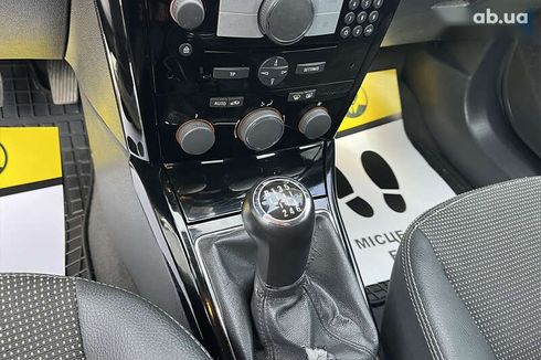 Opel Astra 2009 - фото 14