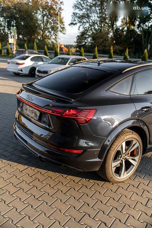 Audi Q4 Sportback e-tron 2021 - фото 7