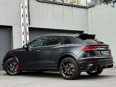 Audi RS Q8 2020 - фото 30