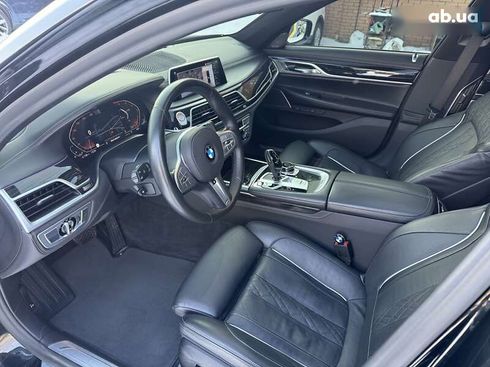BMW 7 серия 2021 - фото 2
