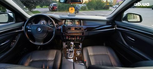 BMW 5 серия 2014 серый - фото 10