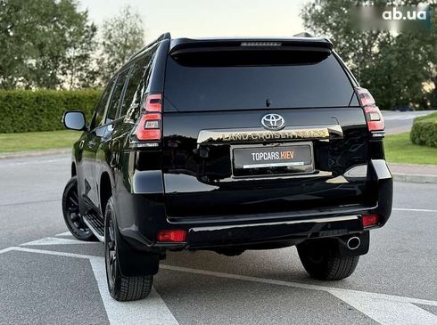 Toyota Land Cruiser Prado 2022 - фото 12
